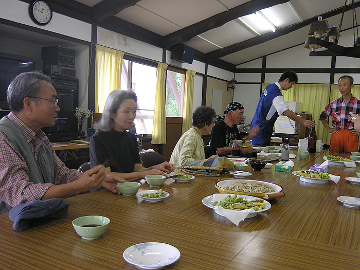 ���n�X�N���u�l�b�g���[�N�́u�����G�R�L�����v�Œ��H��